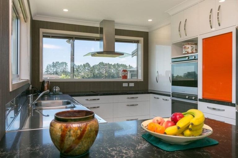 Photo of property in 2599 Mountain Road, Tariki, Stratford, 4394