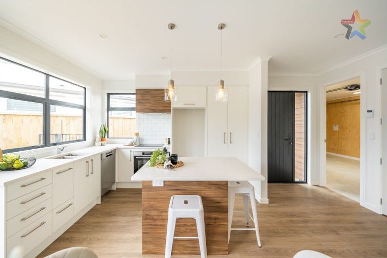 Photo of property in 10 Tarata Lane, Avalon, Lower Hutt, 5011