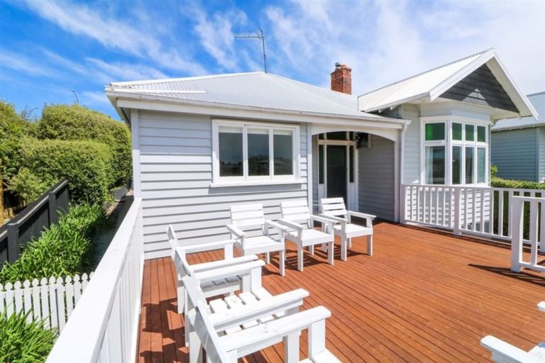 Photo of property in 8 Clifton Terrace, West End, Timaru, 7910