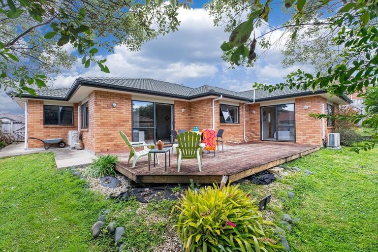 Photo of property in 39 South Kensington Way, Henderson, Auckland, 0612