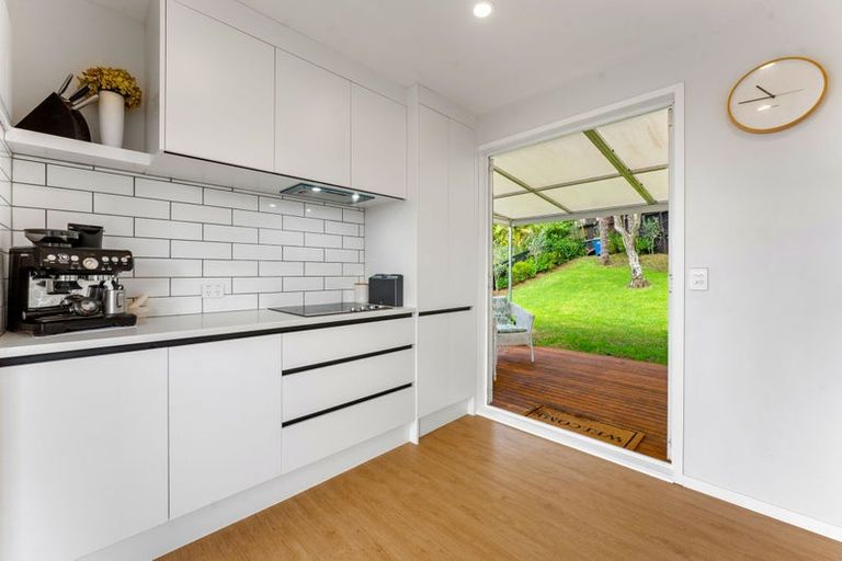 Photo of property in 2/19 Bishopgate Street, Birkdale, Auckland, 0626