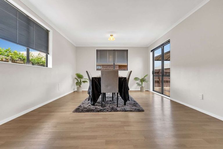 Photo of property in 38 Diomede Glade, Flagstaff, Hamilton, 3210