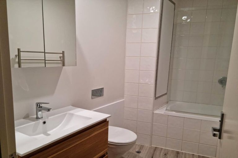 Photo of property in Gerondis Bldg Apartments, 208/60 Willis Street, Wellington Central, Wellington, 6011