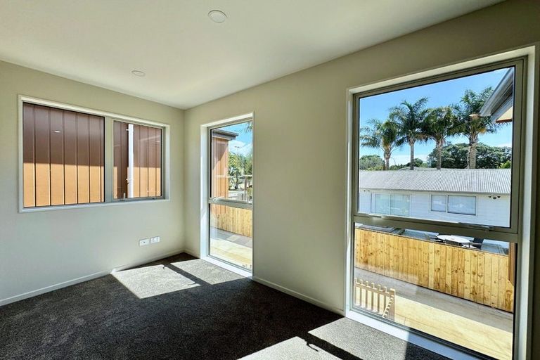 Photo of property in 118 Pigeon Mountain Road, Half Moon Bay, Auckland, 2012