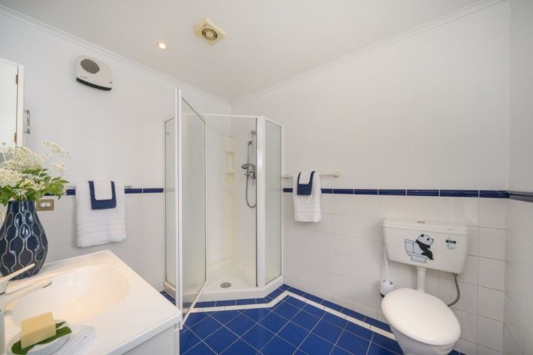 Photo of property in 22 Surrey Crescent, Hokowhitu, Palmerston North, 4410