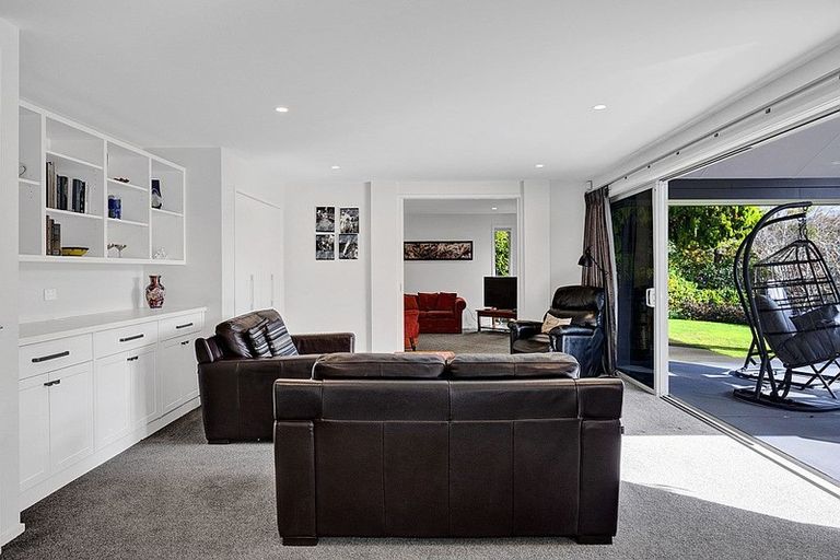 Photo of property in 184b Seaview Road, Westown, New Plymouth, 4310