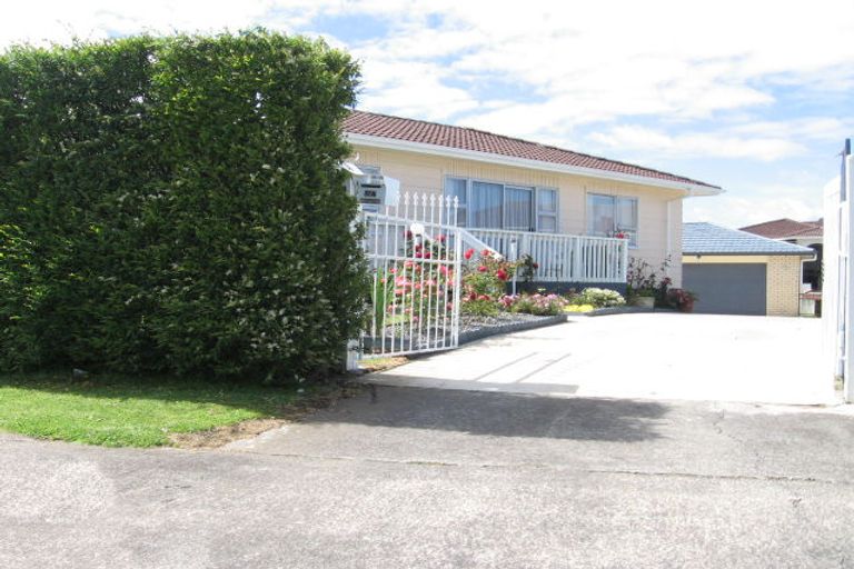 Photo of property in 17 Alabaster Drive, Papatoetoe, Auckland, 2025