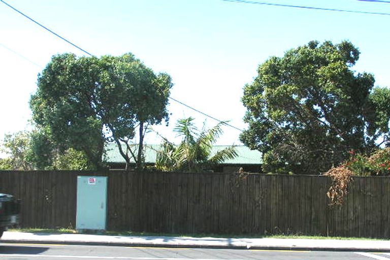 Photo of property in 131 Forrest Hill Road, Forrest Hill, Auckland, 0620
