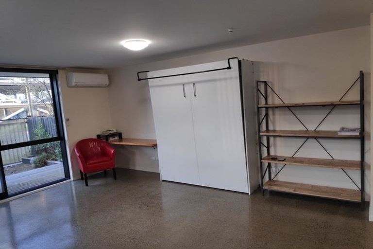 Photo of property in 33 Grove Road, Addington, Christchurch, 8024