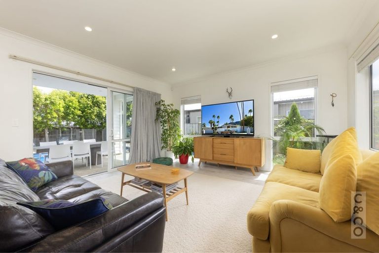 Photo of property in 14 Floyd Road, Riverhead, 0820