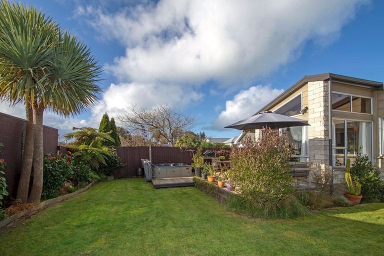 Photo of property in 56 Effingham Street, North New Brighton, Christchurch, 8083