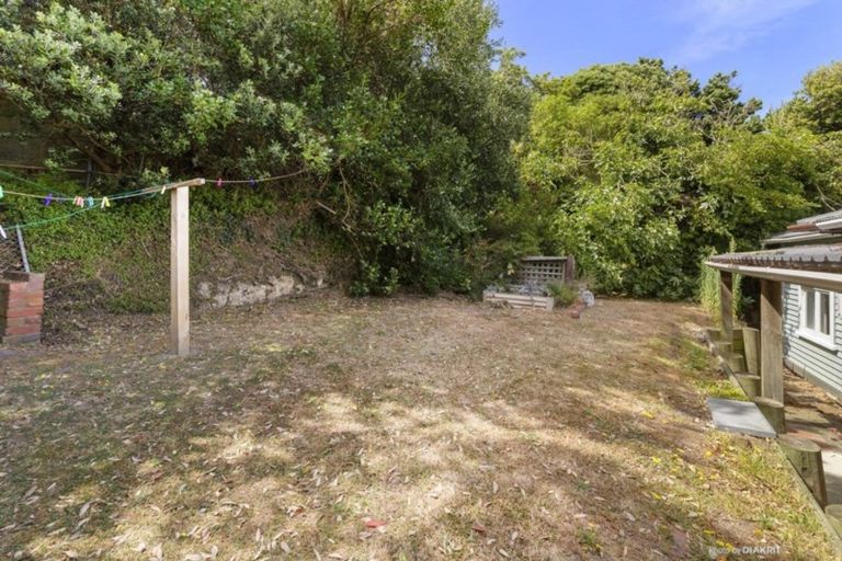 Photo of property in 17 Brighton Street, Island Bay, Wellington, 6023