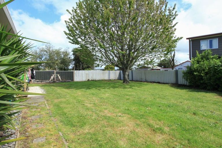 Photo of property in 19 Aileen Place, Nawton, Hamilton, 3200