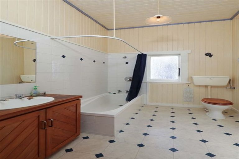 Photo of property in 24 Whitaker Street, Te Aroha, 3320