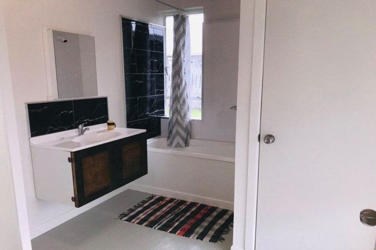 Photo of property in 16 State Highway 1, Kawakawa, Moerewa, 0210