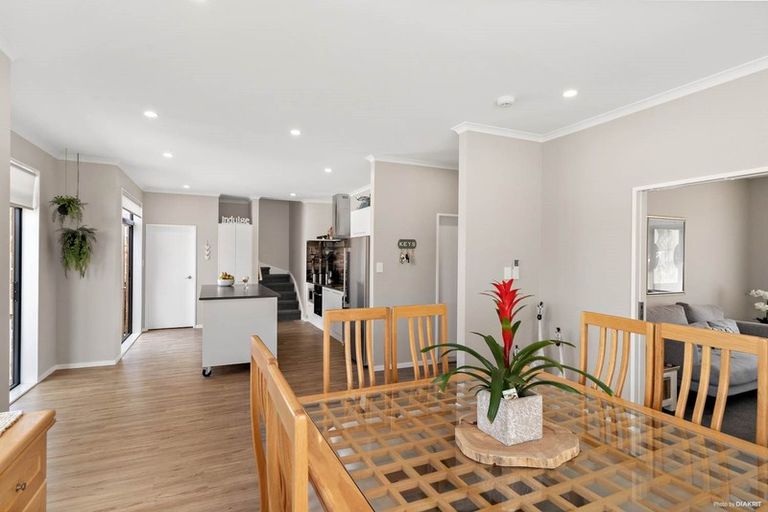 Photo of property in 6 Derg Place, East Tamaki, Auckland, 2013