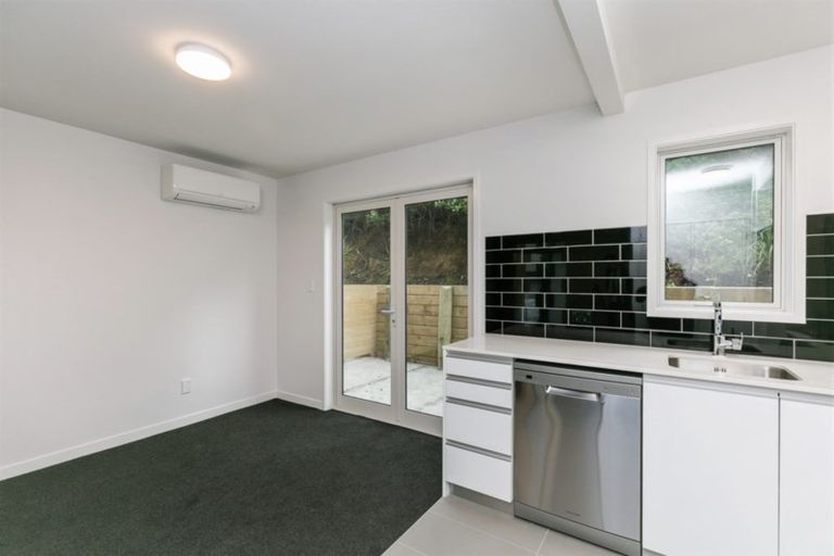 Photo of property in 7/74 Derwent Street, Island Bay, Wellington, 6023
