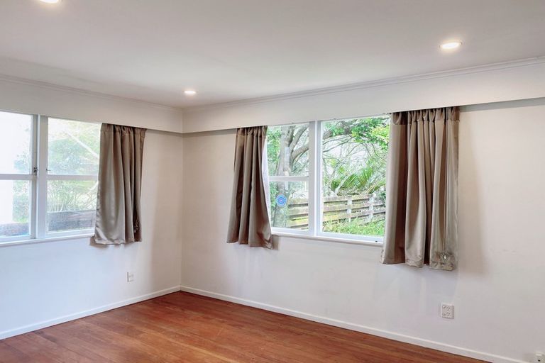Photo of property in 329 East Coast Road, Mairangi Bay, Auckland, 0630