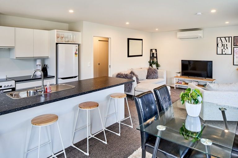 Photo of property in 89b Wainuiomata Road, Wainuiomata, Lower Hutt, 5014