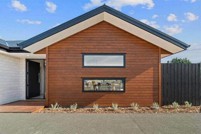 Photo of property in 21 Huntaway Lane, Dunsandel, 7682