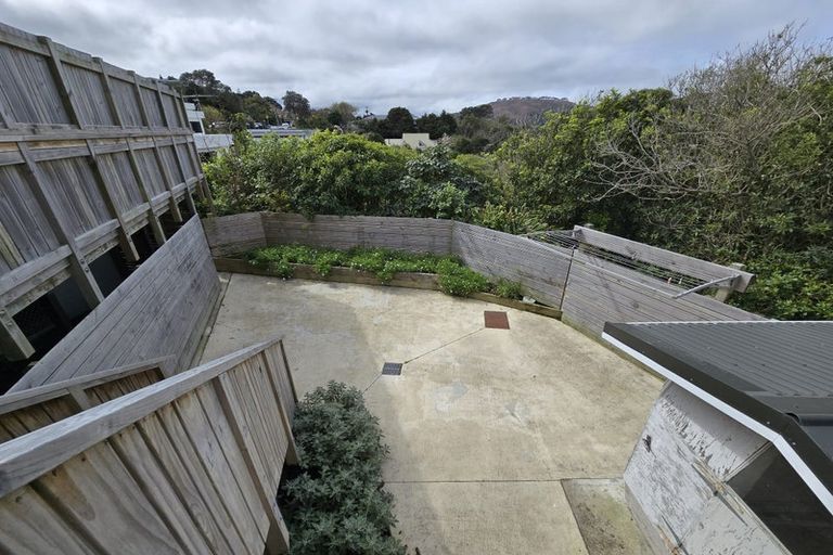 Photo of property in 21 Olivia Crescent, Tawa, Wellington, 5028