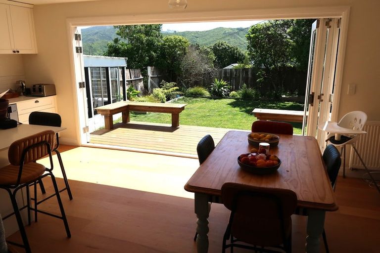 Photo of property in 84 Mills Road, Brooklyn, Wellington, 6021