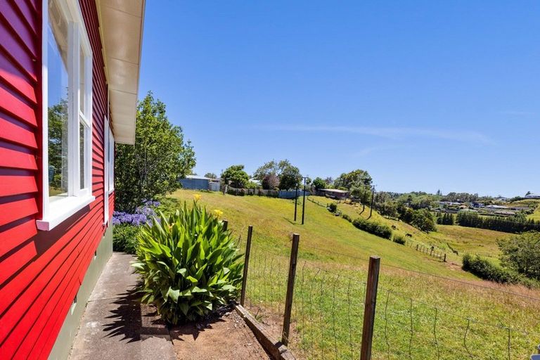Photo of property in 24 Tarahua Road, Vogeltown, New Plymouth, 4310