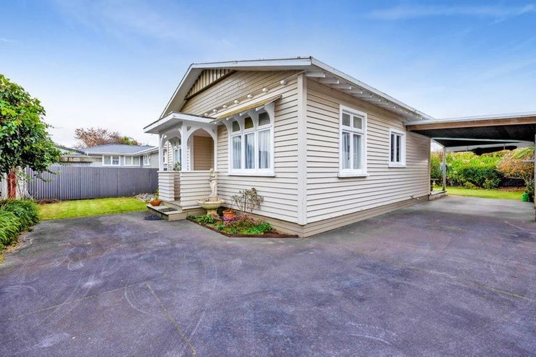 Photo of property in 15b Atiawa Street, Glen Avon, New Plymouth, 4312