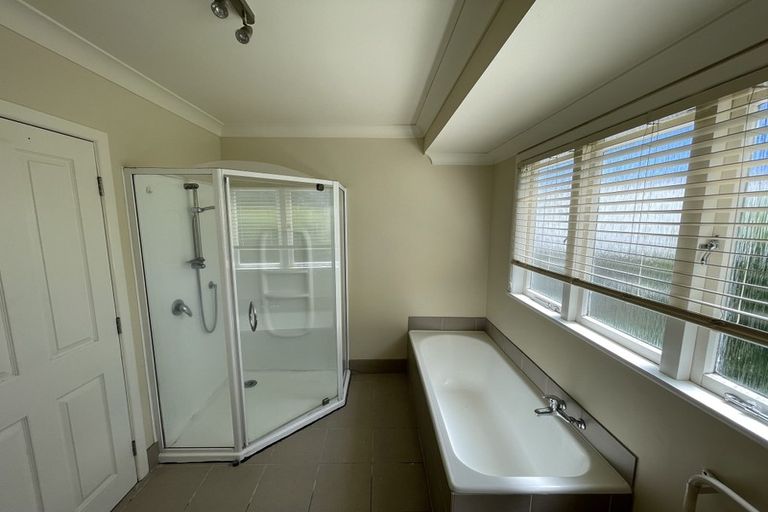 Photo of property in 84 Marlborough Avenue, Glenfield, Auckland, 0629