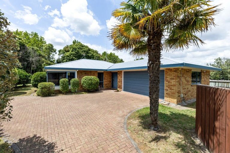 Photo of property in 22 Bouverie Crescent, Flagstaff, Hamilton, 3210
