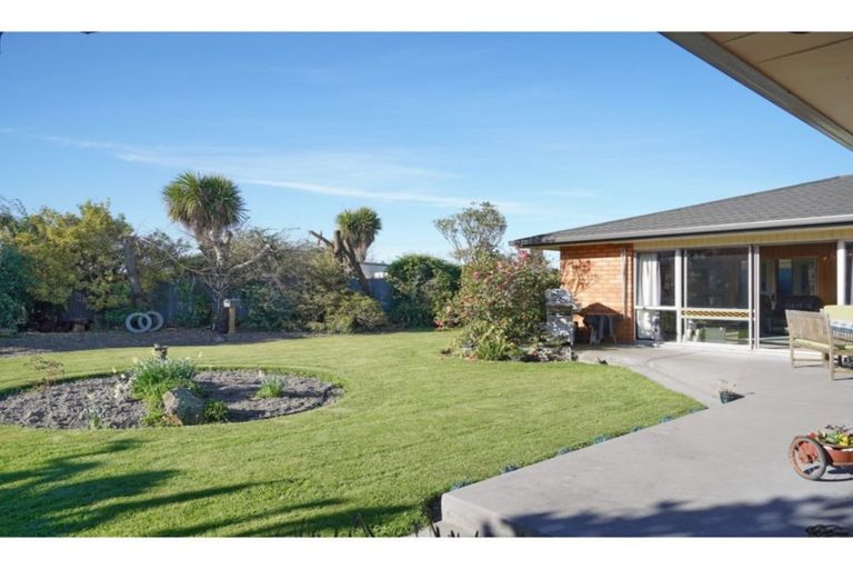 Photo of property in 10 Walker Place, Rangiora, 7400