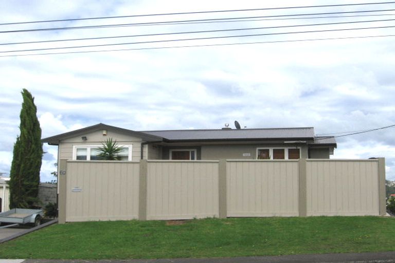 Photo of property in 60 Sylvan Avenue, Northcote, Auckland, 0627