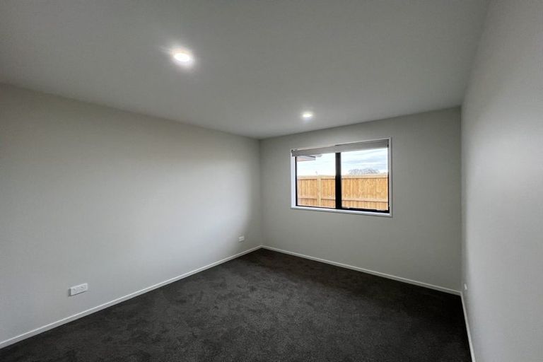 Photo of property in 35 Cousins Street, Woodend, 7691