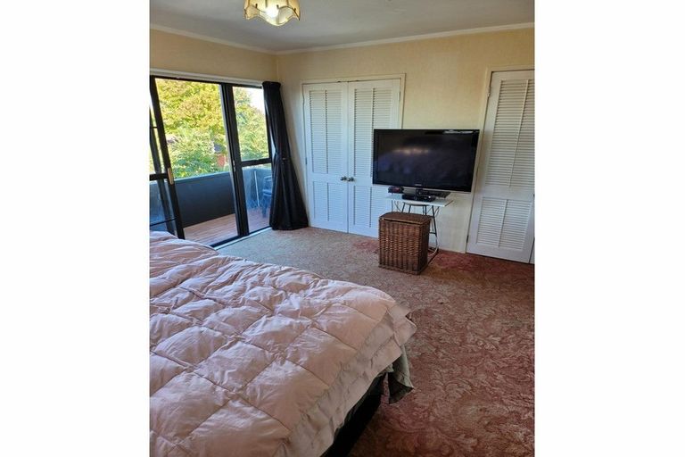 Photo of property in 1 Paulownia Place, Totara Heights, Auckland, 2105