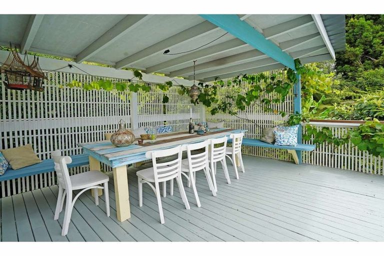 Photo of property in 82 Rangitane Loop Road, Kerikeri, 0294