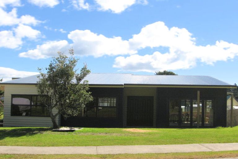 Photo of property in 38 Holland Close, Pauanui, Hikuai, 3579