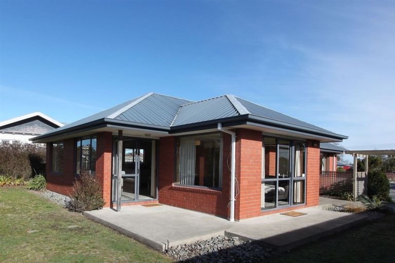 Photo of property in 339 Keyes Road, New Brighton, Christchurch, 8083