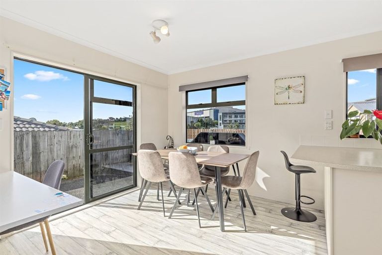 Photo of property in 71 Elan Place, Stanmore Bay, Whangaparaoa, 0932