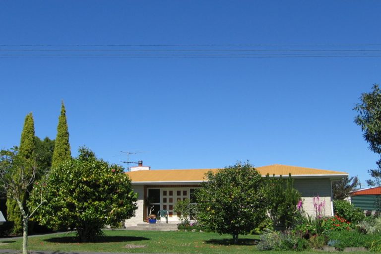 Photo of property in 6 Leon Street, Riverdale, Gisborne, 4010