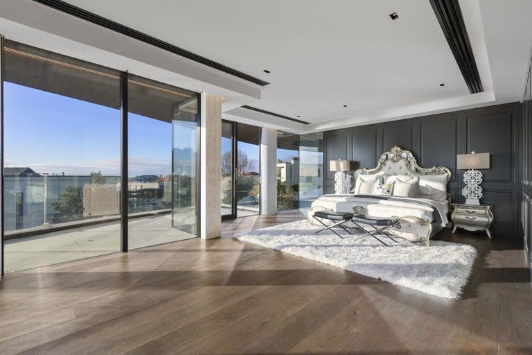 Photo of property in 92 Paritai Drive, Orakei, Auckland, 1071