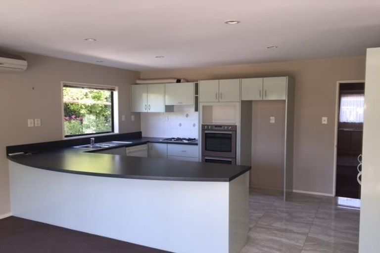 Photo of property in 2/28 Brigham Drive, Halswell, Christchurch, 8025