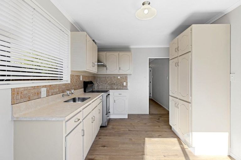 Photo of property in 2/94a Condell Avenue, Papanui, Christchurch, 8053