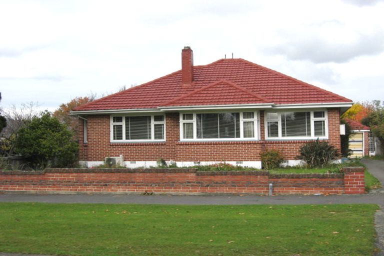 Photo of property in 24 Winters Road, Redwood, Christchurch, 8051