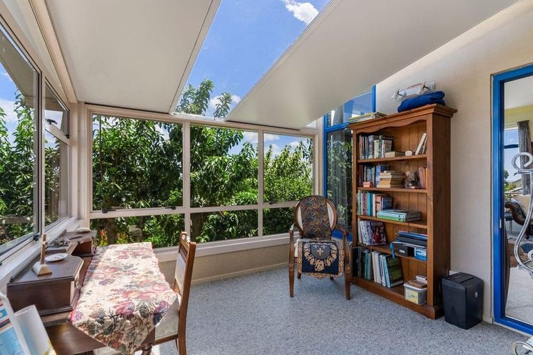 Photo of property in 40 Mccahill Views, Botany Downs, Auckland, 2010