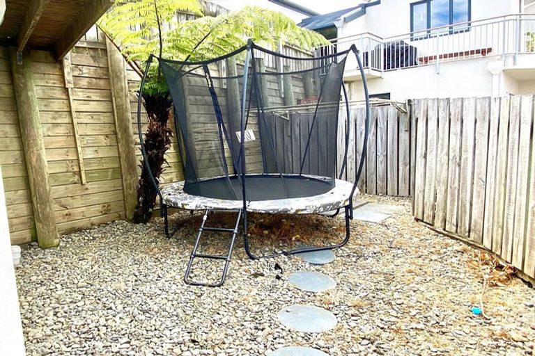 Photo of property in 59a Mana View Road, Paremata, Porirua, 5026