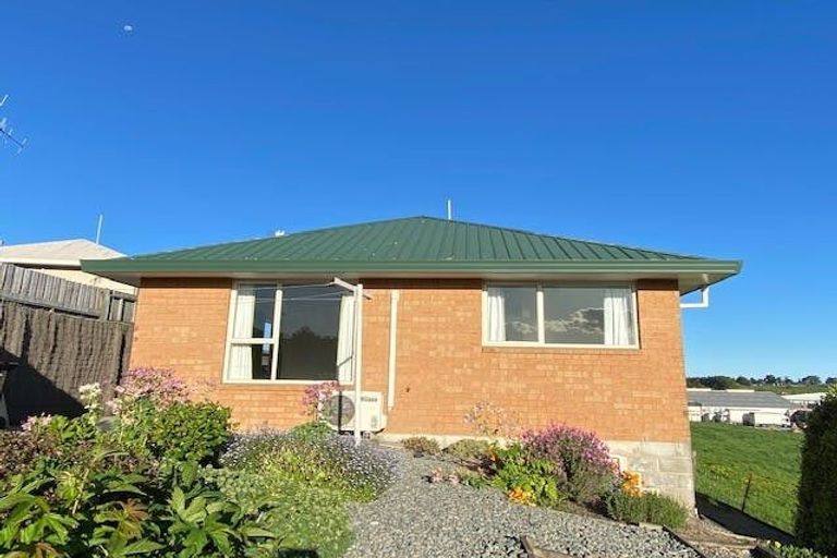 Photo of property in 24 Ellesmere Place, Oceanview, Timaru, 7910