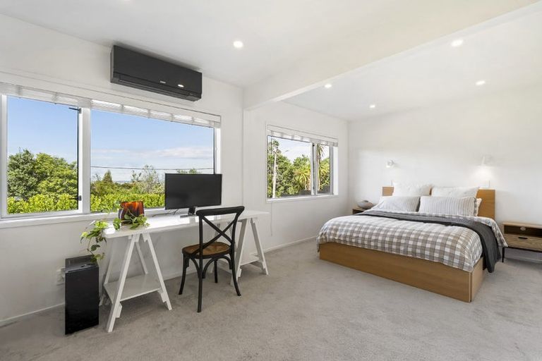 Photo of property in 2/86 Seaview Road, Castor Bay, Auckland, 0620
