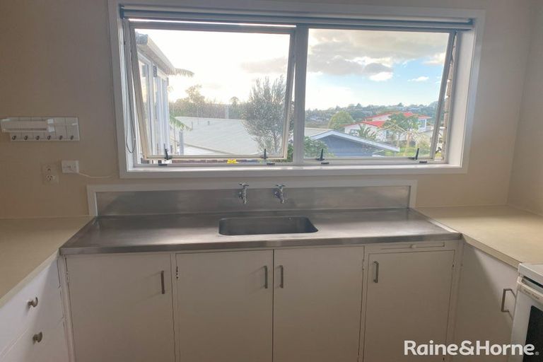 Photo of property in 140 Kingswood Road, Brookfield, Tauranga, 3110
