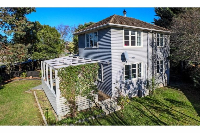 Photo of property in 13 Rowcliffe Crescent, Avonside, Christchurch, 8061