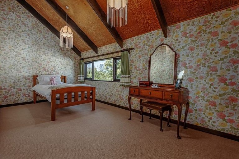 Photo of property in 36 Clifton Terrace, Fitzherbert, Palmerston North, 4410